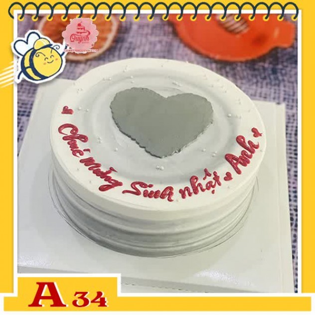 giới thiệu tổng quan Bánh kem sinh nhật đơn giản A34 nền màu xám trắng vẽ trái tim màu xám ở giữa bánh đẹp tuyệt vời