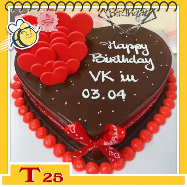 giới thiệu tổng quan Bánh kem trái tim T25 cốt bông lan phủ socola đen viền đỏ cắm socola đỏ phụ kiện ngọt ngào