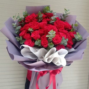 Bó hoa tươi FL01 nho nhỏ, đáng yêu, hoa hồng đỏ tươi sáng