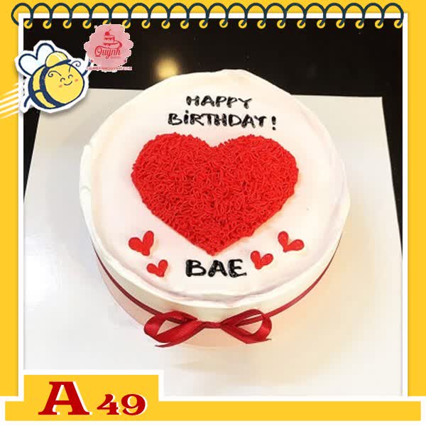 Bánh kem sinh nhật đơn giản A49 màu trắng vẽ trái tim màu đỏ dễ thương