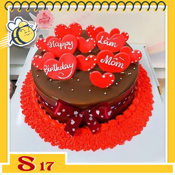Bánh kem socola S17 phủ đen toàn bánh cắm tim đỏ ghi chữ và trang trí đỏ dưới đế bánh