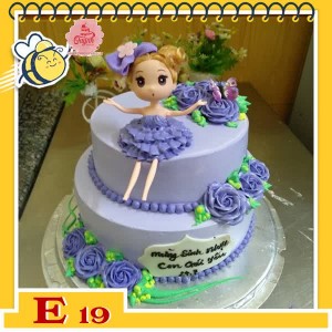 Bánh kem búp bê E19 2 tầng màu xanh tím bắt hoa dễ thương cho bé gái Bánh kem búp bê E19 2 tầng màu xanh tím bắt hoa dễ thương cho bé gái