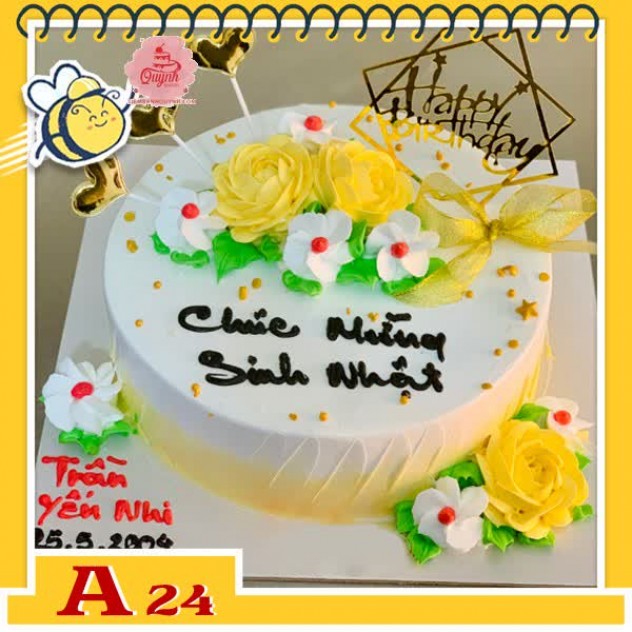 giới thiệu tổng quan Bánh kem sinh nhật đơn giản A24 phong cách hoa lá màu vàng và trắng cùng các phụ kiện xinh xinh