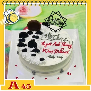 Bánh kem sinh nhật đơn giản A45 trang trí bánh trên nền trắng tinh khôi