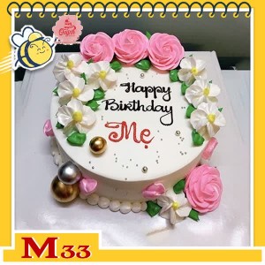Bánh kem tặng mẹ M33 nền trắng bắt hoa ở viền màu hồng và trắng đẹp