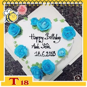Bánh kem trái tim T18 bắt hoa hồng màu xanh dương kèm lá xanh trên nền trắng Bánh kem trái tim T18 bắt hoa hồng màu xanh dương kèm lá xanh trên nền trắng